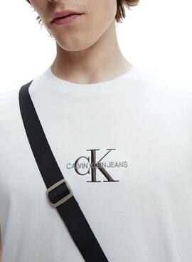 T-Shirt Calvin Klein New Iconic Essential Blanc Pour Homme