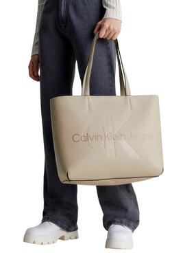 Sac à main Calvin Klein Sculpted Beige pour Femme