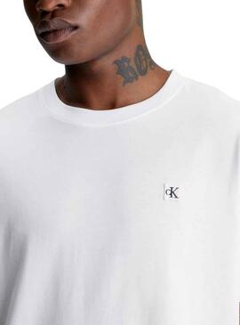 T-Shirt Calvin Klein Jeans Embro Badge Blanc