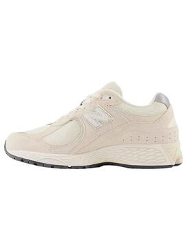 Baskets New Balance M2002 Beige pour Femme