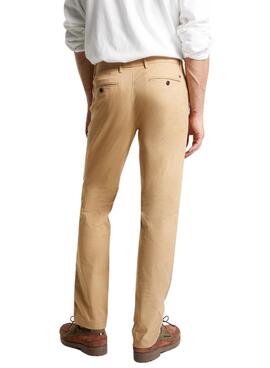 Pantalon Tommy Hilfiger Chino Denton 1985 Tostado traduit en français est : Pantalon chino Tommy Hilfiger Denton 1985 couleur marron clair