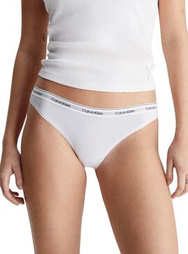Slip de base pour femme Calvin Klein.