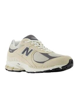 Chaussures New Balance M2002 beige et gris pour homme