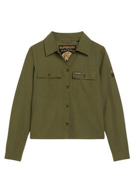 Veste Superdry militaire verte pour femme décorée.