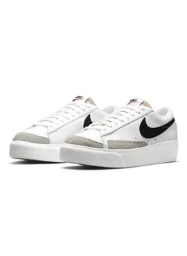 Chaussures Nike Blazer Low Platform Blanche Pour Femme