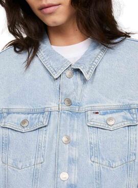 Veste Tommy Jeans Mom Classics en jean pour femme.