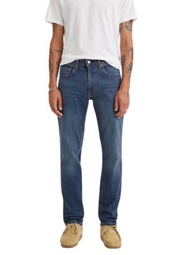 Jean Levi's 502 Taper Panda pour homme.