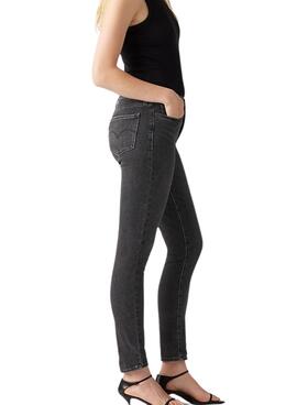 Jean noir Levis 311 pour femme