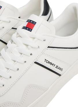 Chaussures Tommy Jeans The Greenwich blanches pour homme.