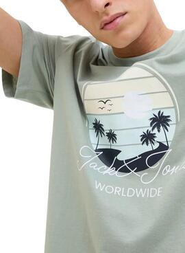 T-shirt Jack and Jones Palm verte pour homme.