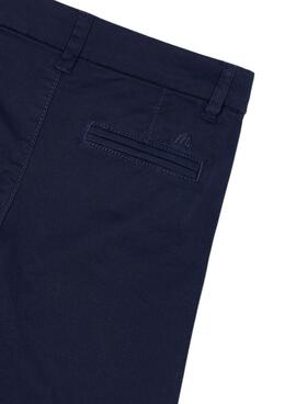 Bermuda Mayoral en sarga de algodón chino básica para niño en color azul marino.