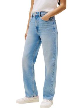 Jean Tommy Jeans Layla en denim clair pour femme