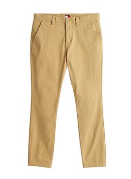 Pantalon chino beige Tommy Jeans Austin pour homme.