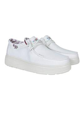 Chaussures de marche blanches pour femme de la marque Walkin Pitas Natal.