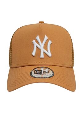 Casquette New Era League Essential Trucker New York Yankees chameau