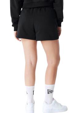 Short New Era New York Yankees Essential negro para mujer