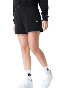 Short New Era New York Yankees Essential negro para mujer