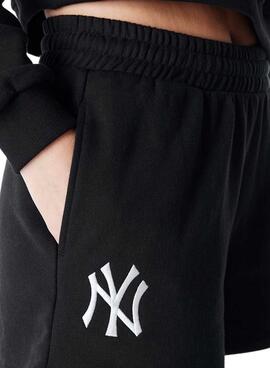 Short New Era New York Yankees Essential negro para mujer