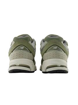 Chaussures New Balance U2002R CA vertes pour homme