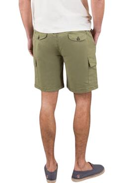 Bermudes Le Ganso cargo teinté en vert pour homme.