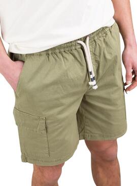 Bermudes Le Ganso cargo teinté en vert pour homme.
