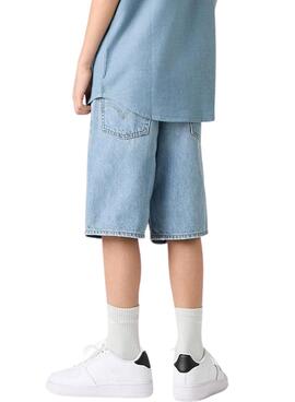 Bermudes Levis Denim Skate bleu pour garçon.