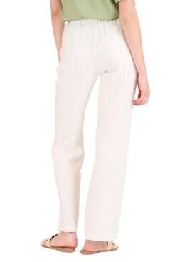 Pantalon satiné Naf Naf Marbel blanc pour femme.