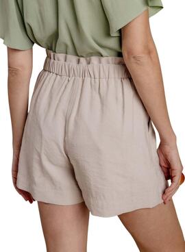 Retourne-moi seulement la traduction en français de ceci : Short Naf Naf Edori beige pour femme