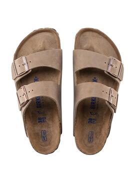 Sandales Birkenstock Arizona huilées toastées pour femmes
