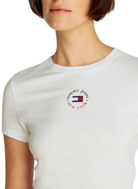 T-shirt Tommy Jeans slim blanc pour femme.