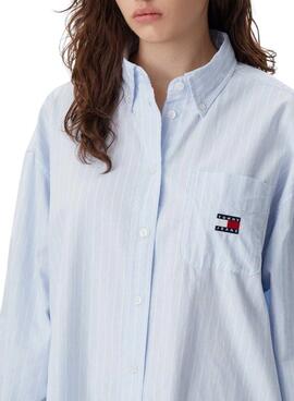Chemise à rayures bleues et blanches Tommy Jeans Badge pour femme
