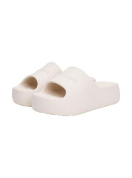 Sandales Tommy Jeans Chunky Pool blanches pour femmes.