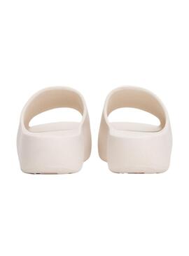 Sandales Tommy Jeans Chunky Pool blanches pour femmes.