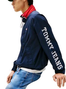  Jacket Tommy Jeans Color Block bleue marine pour homme.