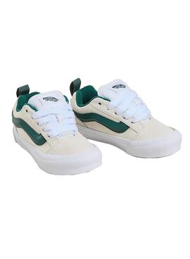 S'il vous plaît, donnez-moi juste la traduction en français de ceci : Baskets Vans Old Skool rétro beige et vert.