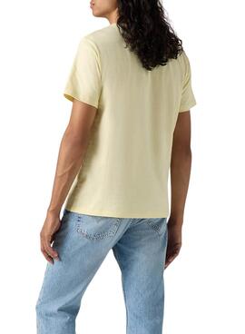 T-shirt Levi's basique jaune pour homme.