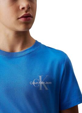 T-shirt Calvin Klein Monologue bleu pour fille et garçon.