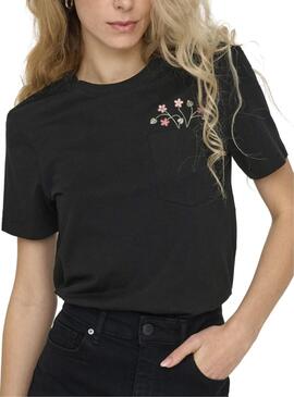 T-shirt Only Polly à poche avec des fleurs noires pour femme
