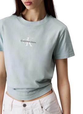 T-shirt Calvin Klein monologue bleue cropped pour femme.