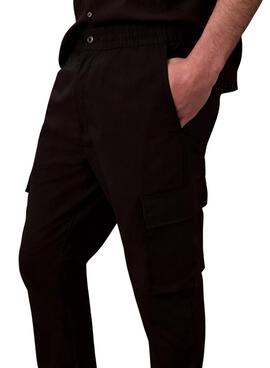 Pantalons cargo Calvin Klein Jeans en ripstop noir.