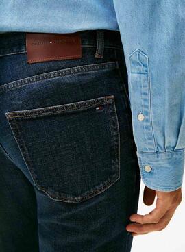 Jean Tommy Hilfiger Denton pour homme.