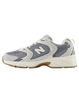 Chaussures New Balance 530 blanc et gris pour femme.