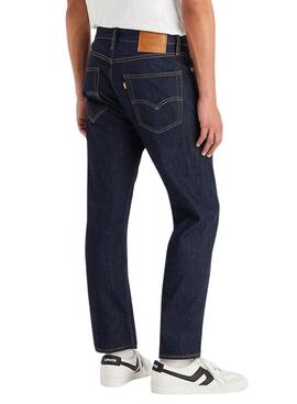 Jean Levis 502 en denim oscuro pour homme.