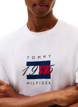 T-shirt Tommy Hilfiger Linear blanc pour homme.