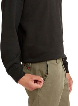 Pantalon Levis XX Chino Standard Taper vert pour homme.