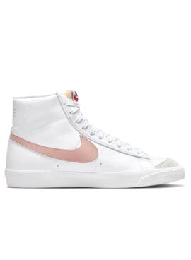 Chaussures Nike Blazer Mid 77 blanches et roses pour femmes