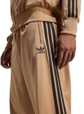 Pantalon Adidas Firebird chameau pour homme.
