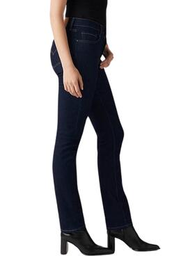Jean Levi's 724 en denim oscuro para mujer