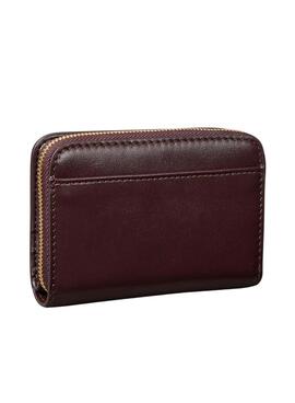 Portefeuille Calvin Klein de taille moyenne avec rabat grenat pour femme.