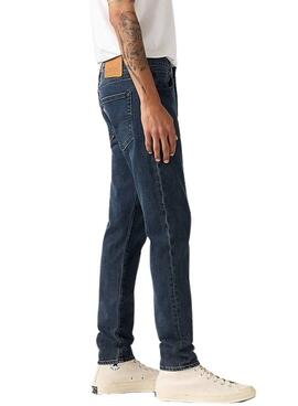 Jean Levi's Slim Taper 512 en denim oscuro para hombre.